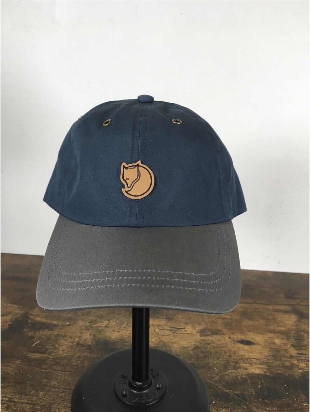 Fjallraven Hat Cap Strap Back Mens XL Blue  Waxed Twill Fox Logo Sweden Flag new